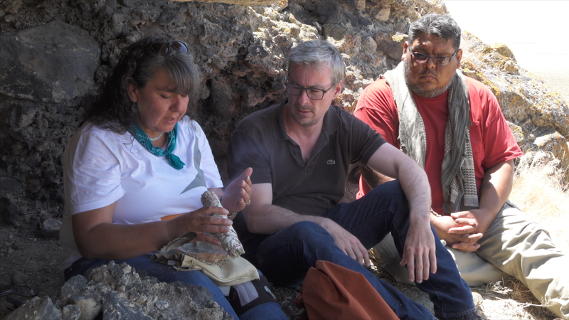 Archaeologist Eske Willerslev (middle) with Donna and Joey, two members of the Fallon Paiute-Shoshone tribe.